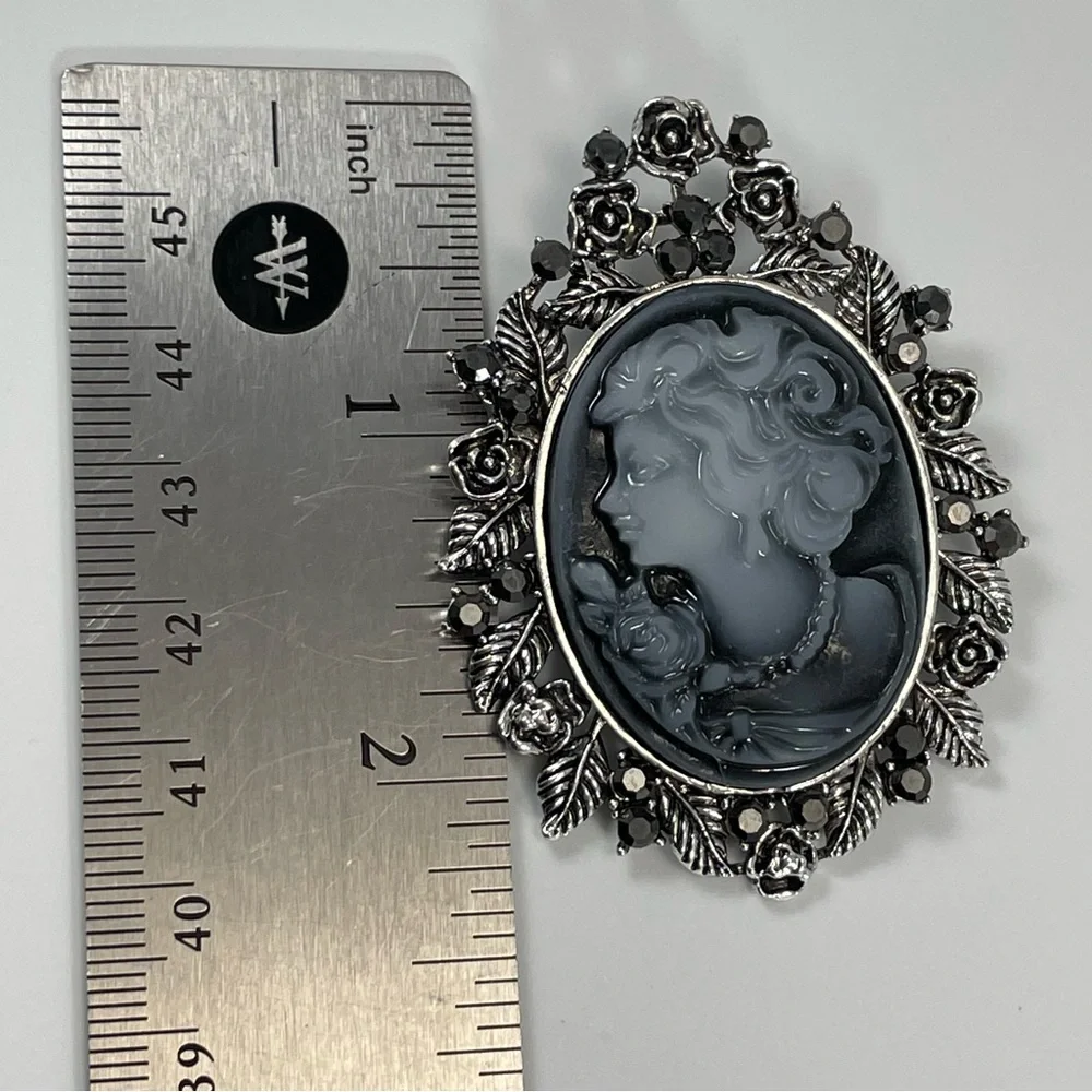 Stunning Cameo Brooch Pin Black Rhinestone Gray Face Vintage Look Floral Details